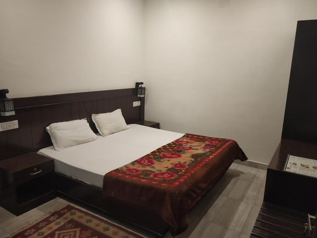 Hotel Ramayana Khajurāho Extérieur photo