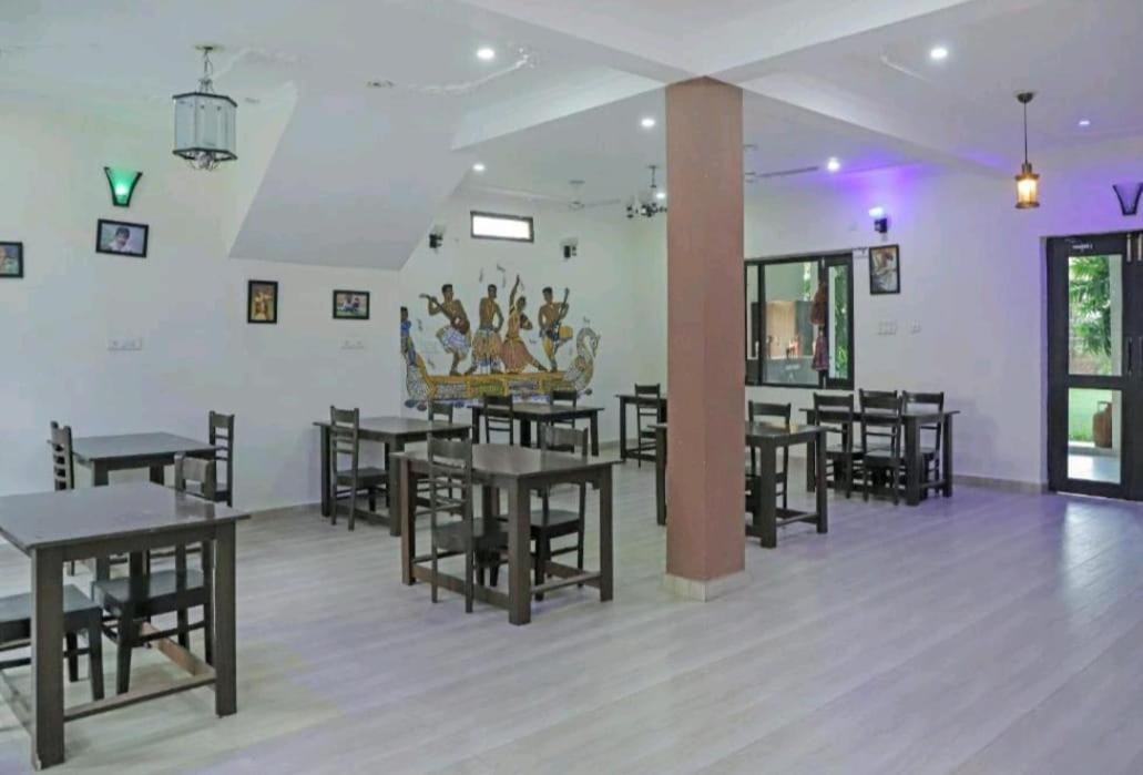 Hotel Ramayana Khajurāho Extérieur photo